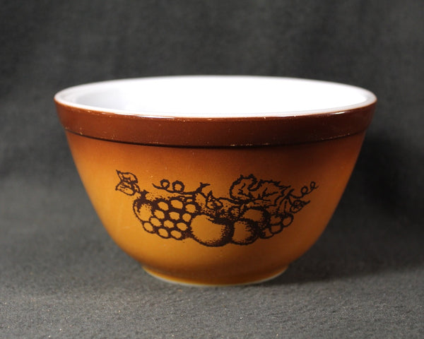 RARE Vintage Orchard Pyrex Mixing Bowls 401, 402, 403, & 404 | Orange and Brown Ombre Bowls | Bixley Shop