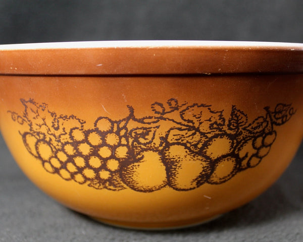 RARE Vintage Orchard Pyrex Mixing Bowls 401, 402, 403, & 404 | Orange and Brown Ombre Bowls | Bixley Shop