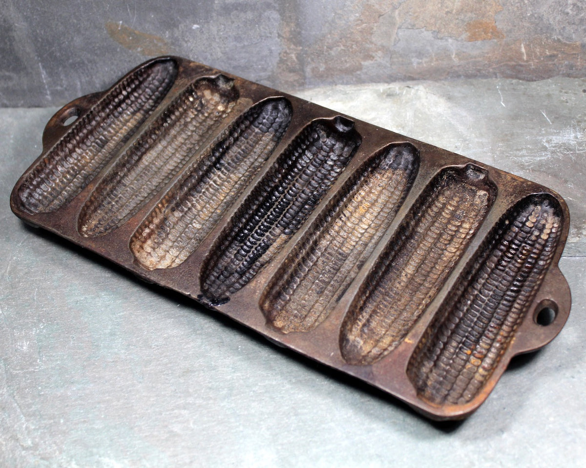 Antique Cast Iron 9 Stick Corn Bread Mold Pan, Aged Patina, Heavy,  Primitive, Rustic, Country Farmhouse Kitchen Decor, Unmarked 