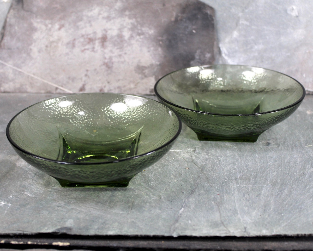 Vintage Sterilite Set of Four Avocado Green Mixing Bowls 