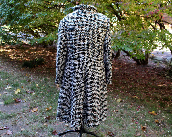 Vintage Winter Coat - Classic Houndstooth Heavy Double Breasted Coat - Lord & Taylor Vintage Fashion - A Line - Size 8?