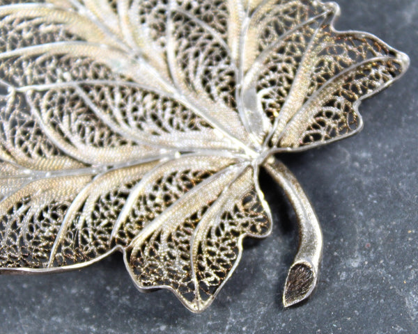 Vintage Filagree Leaf Brooch | Silver Metal Leaf Pin | Delicate Autumnal Pin