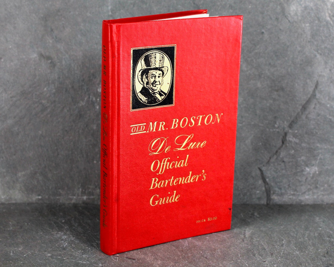 Old Mr. Boston Deluxe Official Bartender's Guide | 1961 17th Edition | Written by Leo Cotton | Published by Mr. Boston Distillers, Inc.