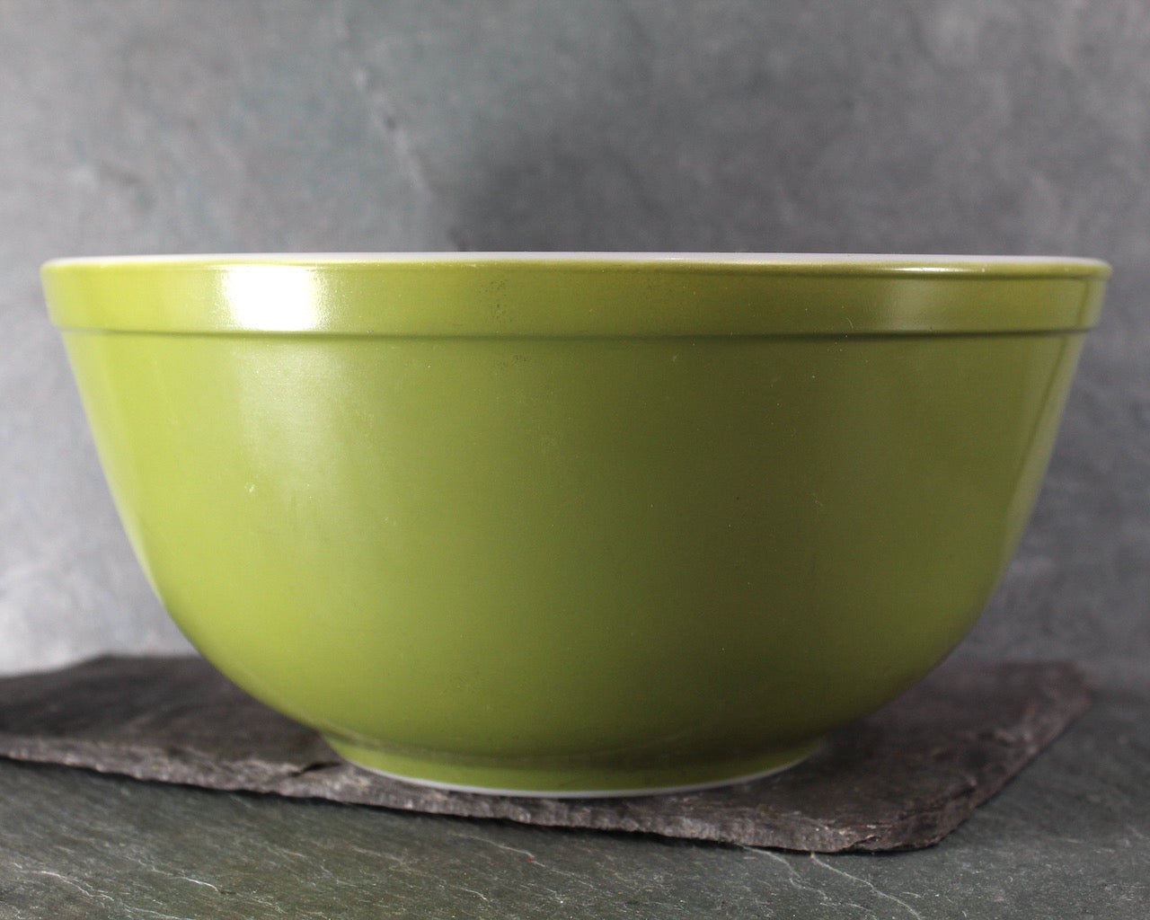 Vintage Pyrex #403 Nesting Bowl 2.5 Quart | Pyrex Mixing Bowl | Avocado Green Pyrex | Bixley Shop