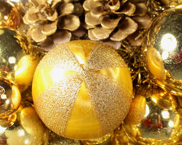 Christmas Gold Wreath | Hand-made Ornament Wreath | Gold Ornament & Pine Cone Wreath | Vintage Christmas | Bixley Shop