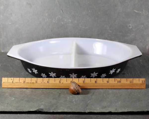 RARE! Pyrex Charcoal with White Snowflake Pattern | 1 1/2 Quart Divided Dish | 1950s Pyrex | Bixley Shop