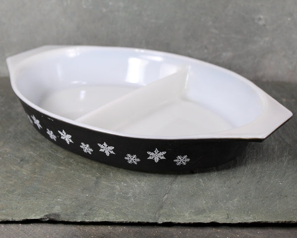 RARE! Pyrex Charcoal with White Snowflake Pattern | 1 1/2 Quart Divided Dish | 1950s Pyrex | Bixley Shop