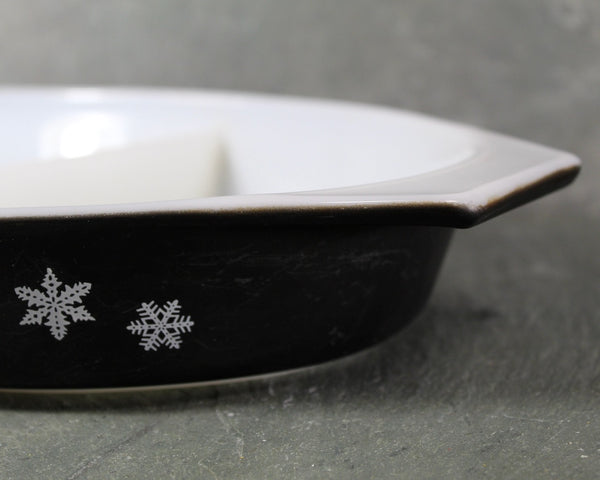 RARE! Pyrex Charcoal with White Snowflake Pattern | 1 1/2 Quart Divided Dish | 1950s Pyrex | Bixley Shop