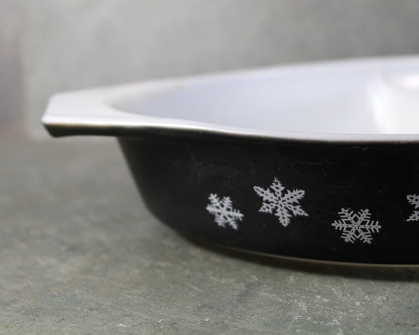 RARE! Pyrex Charcoal with White Snowflake Pattern | 1 1/2 Quart Divided Dish | 1950s Pyrex | Bixley Shop