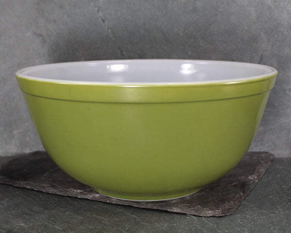 Vintage Pyrex #403 Nesting Bowl 2.5 Quart | Pyrex Mixing Bowl | Avocado Green Pyrex | Bixley Shop